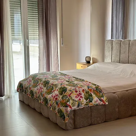 Lady Sunshine B&b- Center Tirana