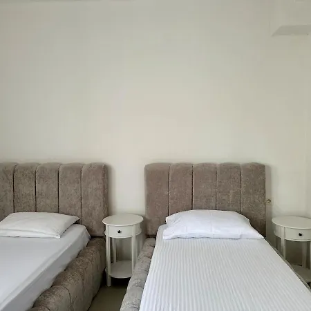 Lady Sunshine B&b- Center * Tirana